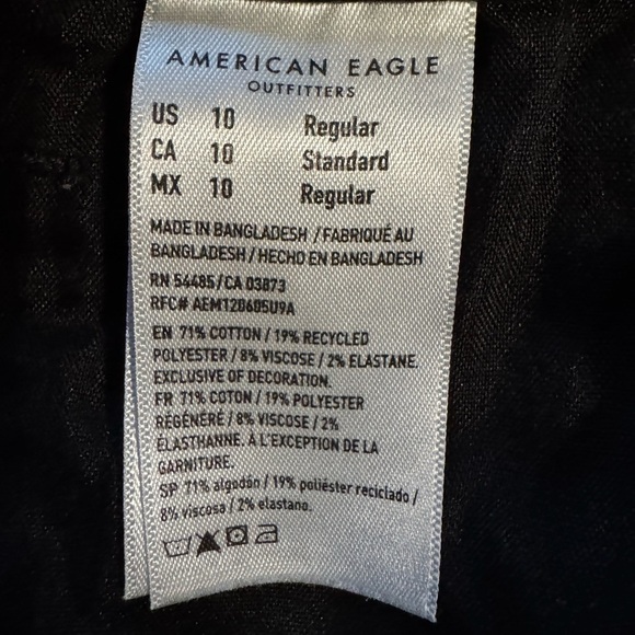 American Eagle Black Denim Skirt. Size 10 - Picture 6 of 7